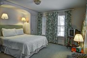 One of the two bedrooms of the Guest Cottage